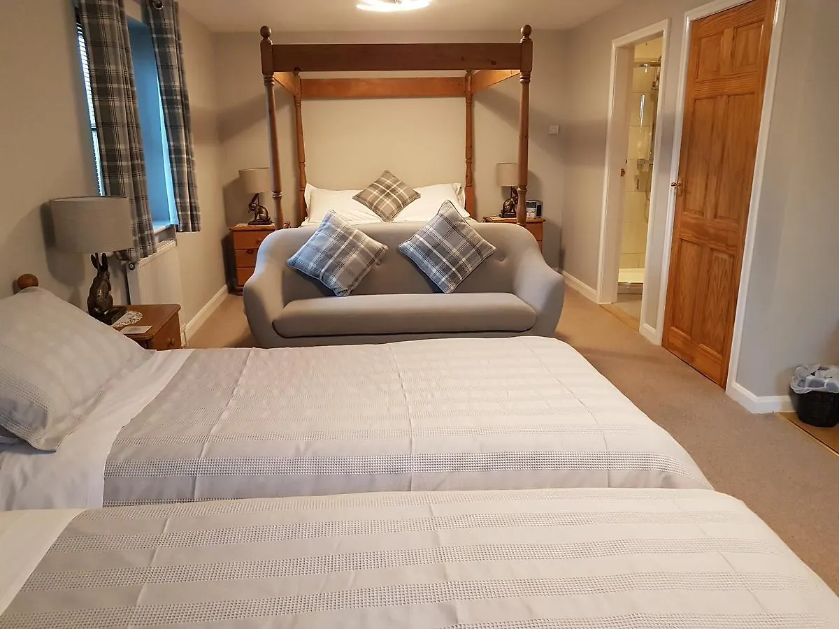The Wold Cottage Driffield 4*,